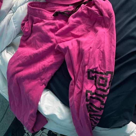 PINK jumpsuit rarely been worn - Picture 2 of 3